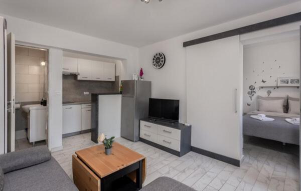 Apartment Sabina&Zoran Malinska Ngoại thất bức ảnh