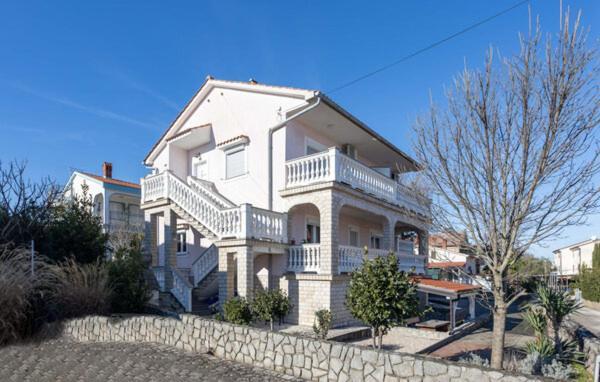 Apartment Sabina&Zoran Malinska Ngoại thất bức ảnh